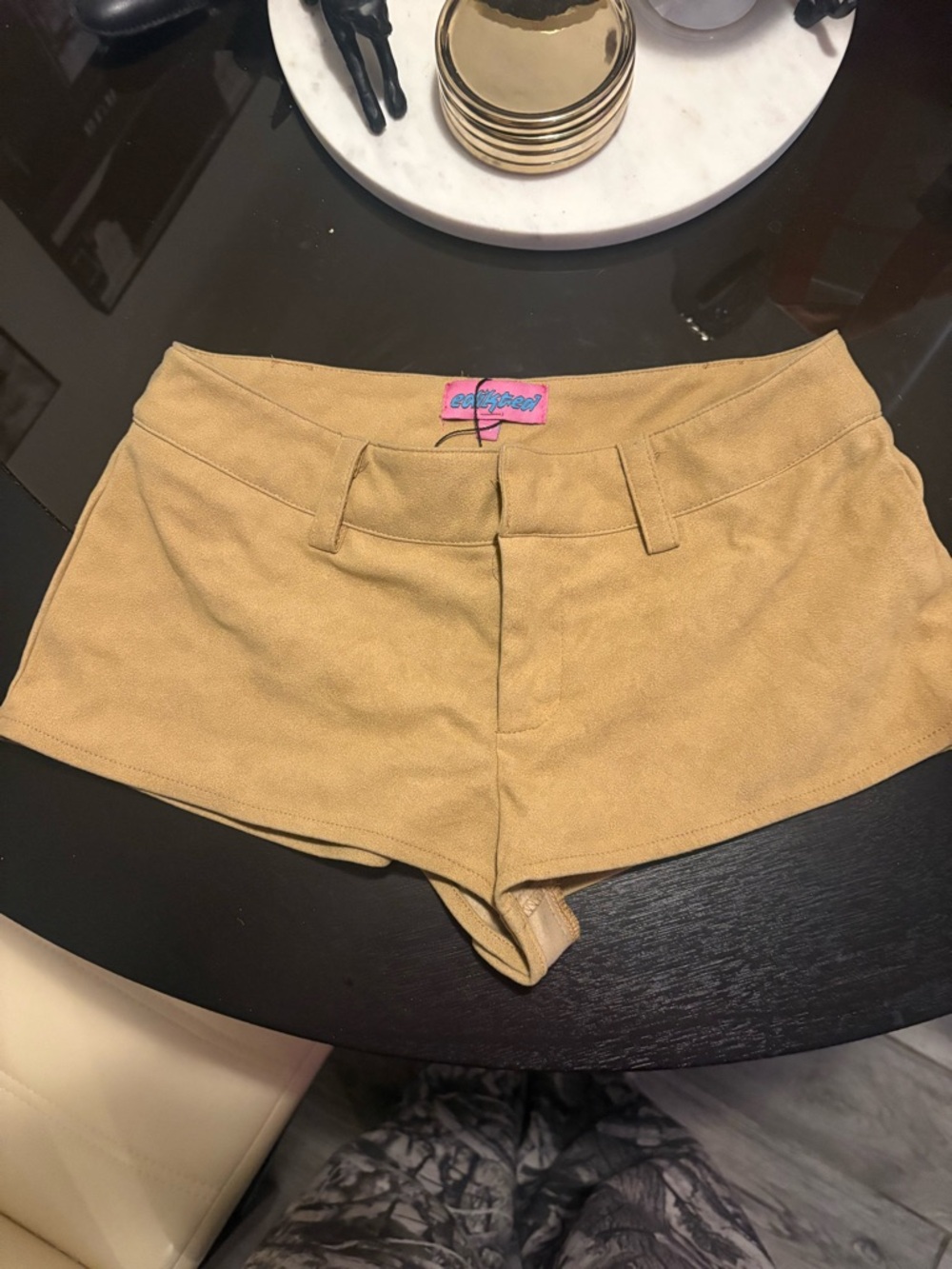 Edikted High-Waist Tan Women's Shorts
